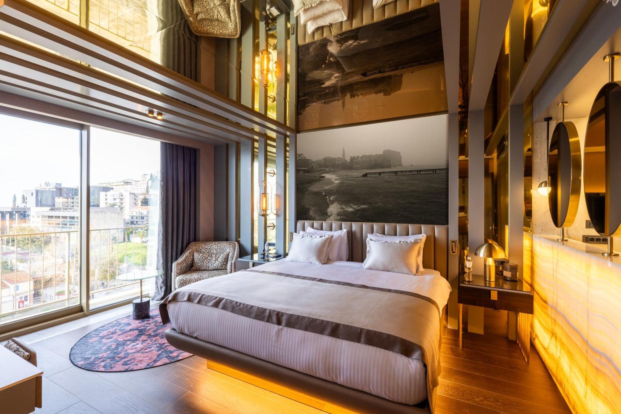 Merit Starlit Hotel & Residences บุดวา ภายนอก รูปภาพ