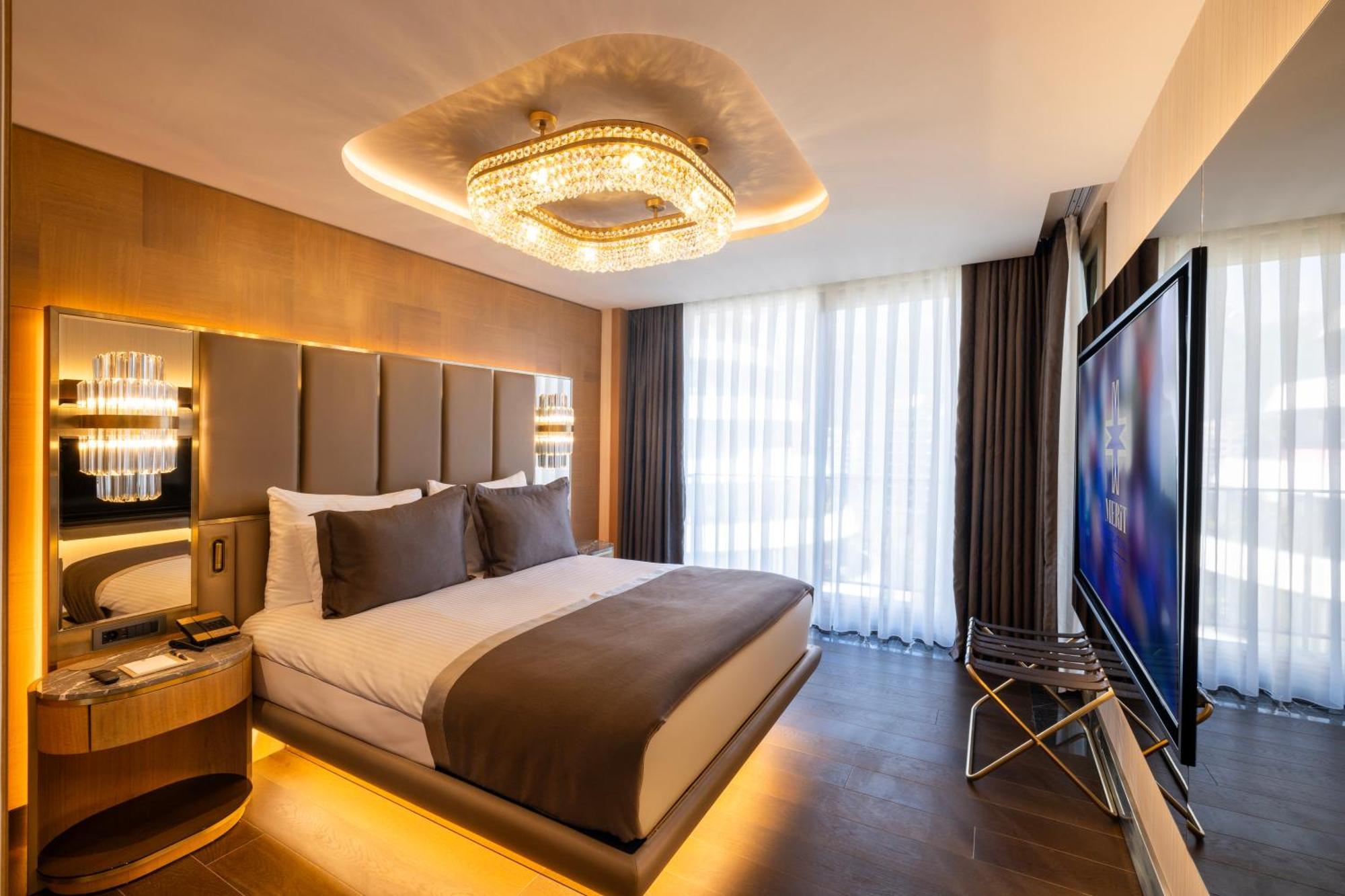 Merit Starlit Hotel & Residences บุดวา ภายนอก รูปภาพ