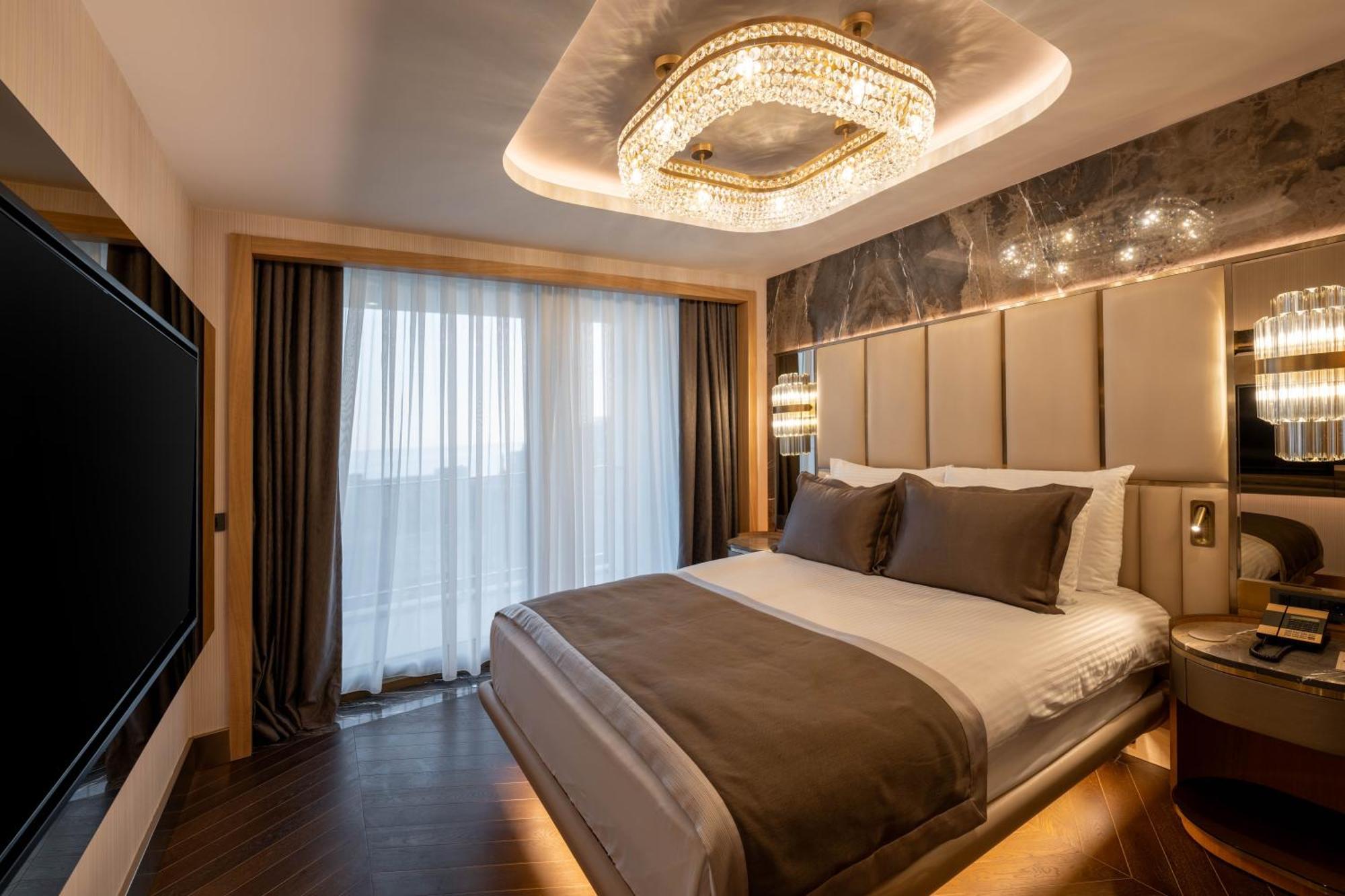 Merit Starlit Hotel & Residences บุดวา ภายนอก รูปภาพ