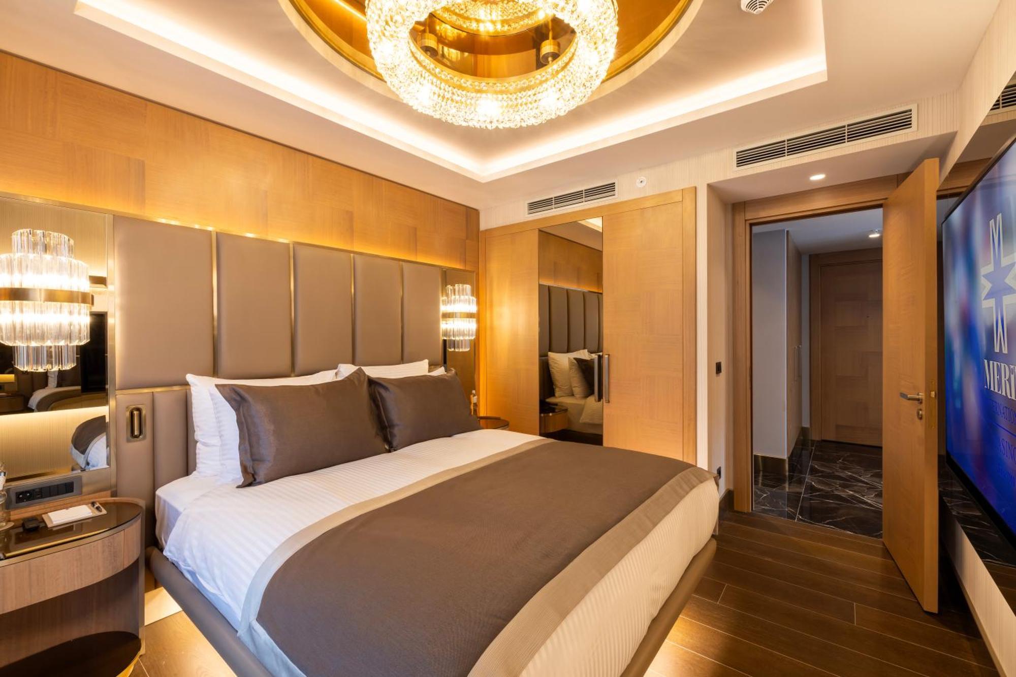 Merit Starlit Hotel & Residences บุดวา ภายนอก รูปภาพ