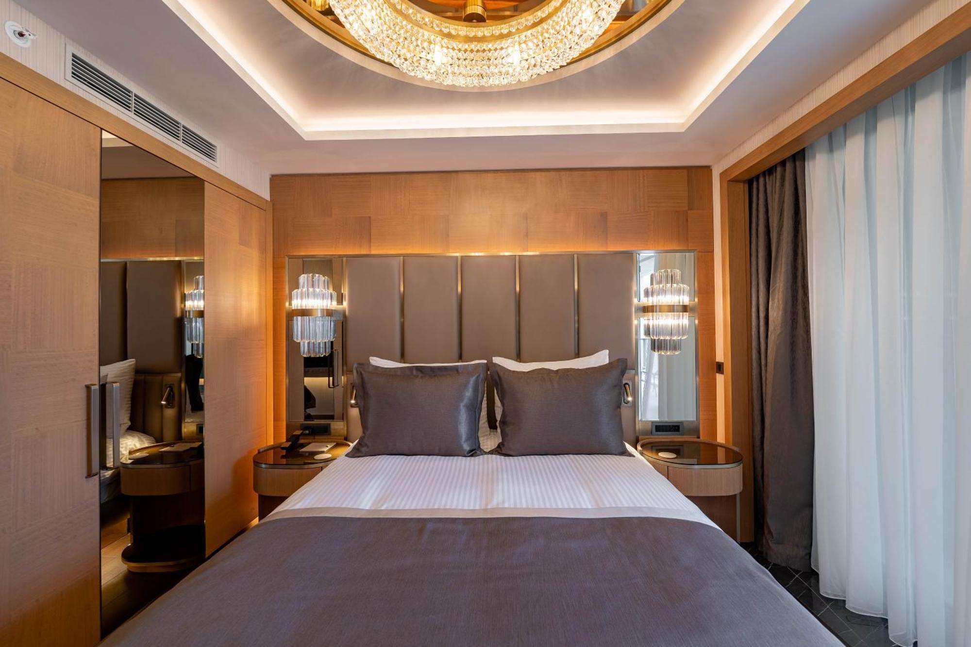 Merit Starlit Hotel & Residences บุดวา ภายนอก รูปภาพ