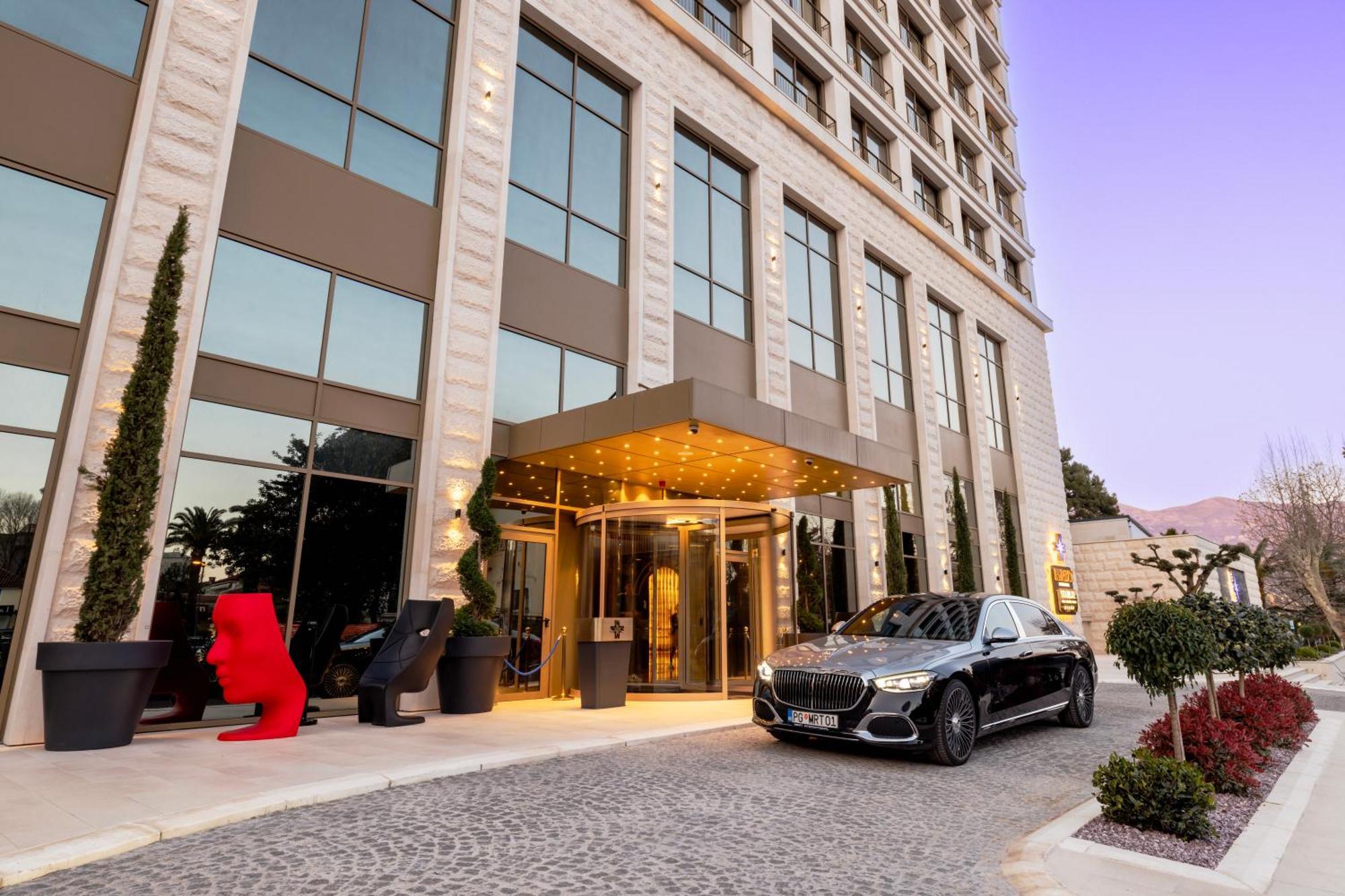 Merit Starlit Hotel & Residences บุดวา ภายนอก รูปภาพ