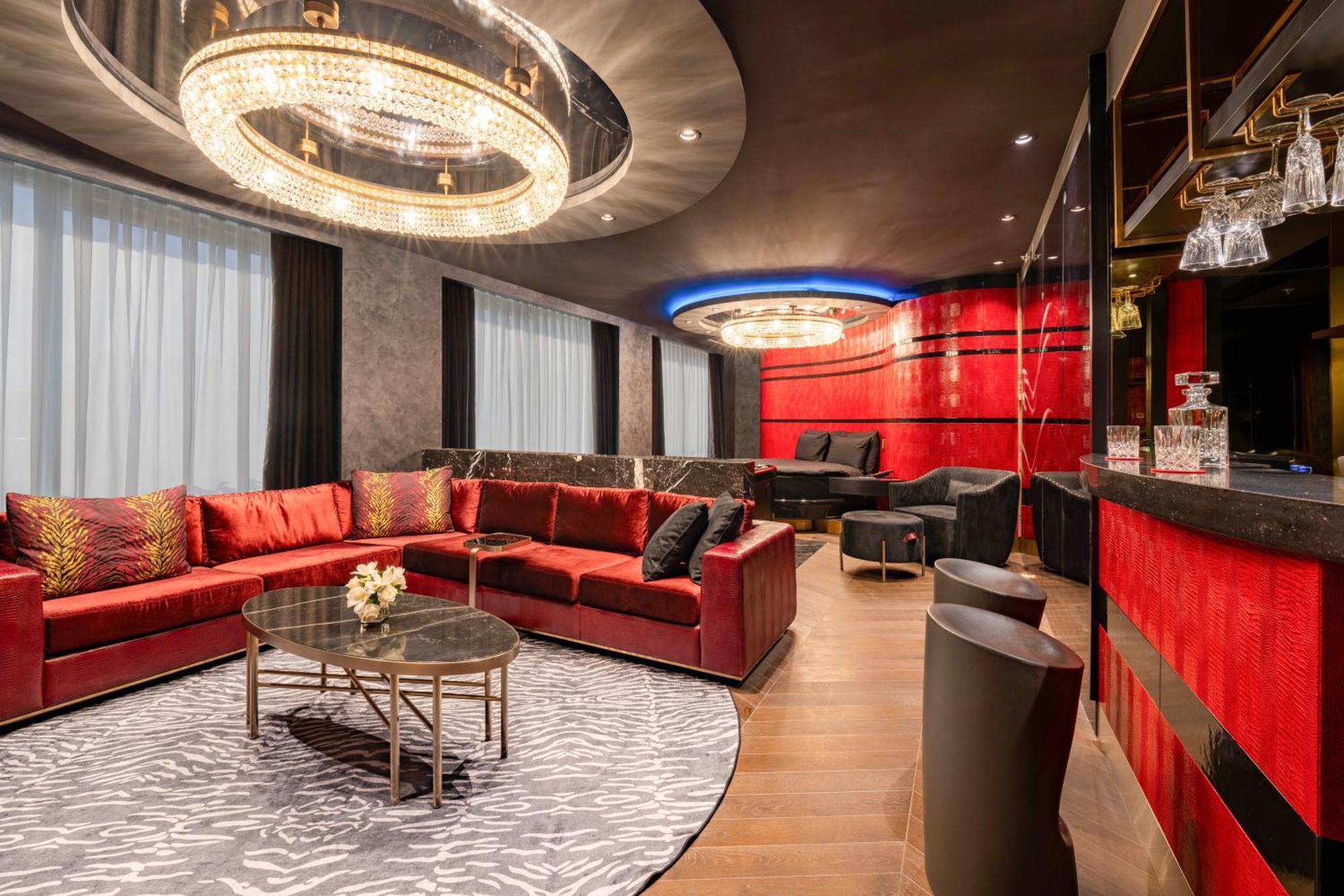 Merit Starlit Hotel & Residences บุดวา ภายนอก รูปภาพ