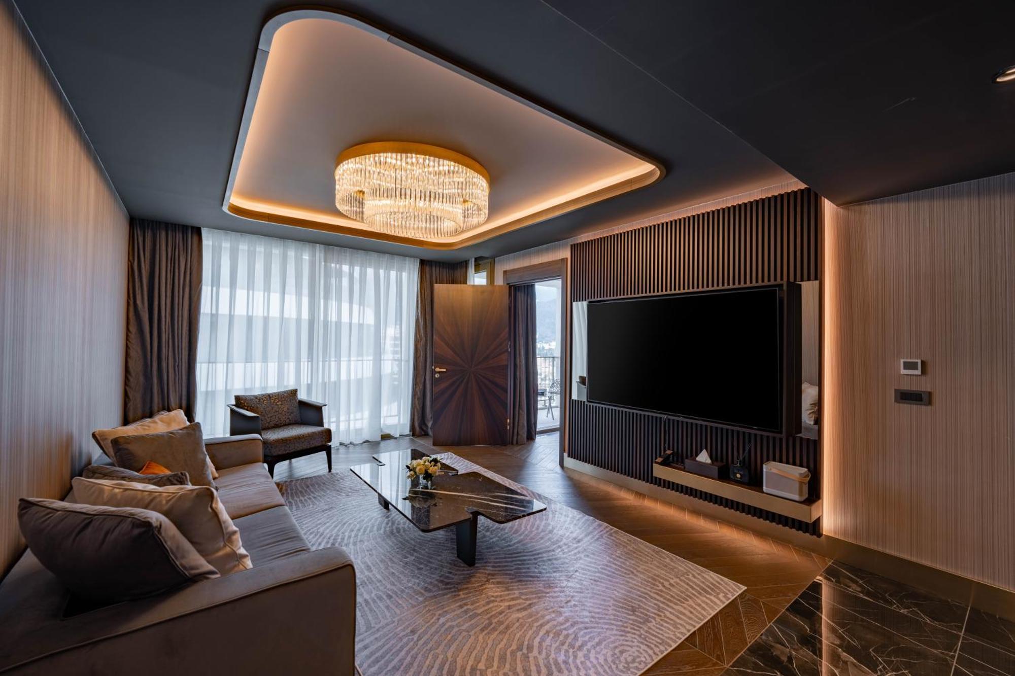 Merit Starlit Hotel & Residences บุดวา ภายนอก รูปภาพ