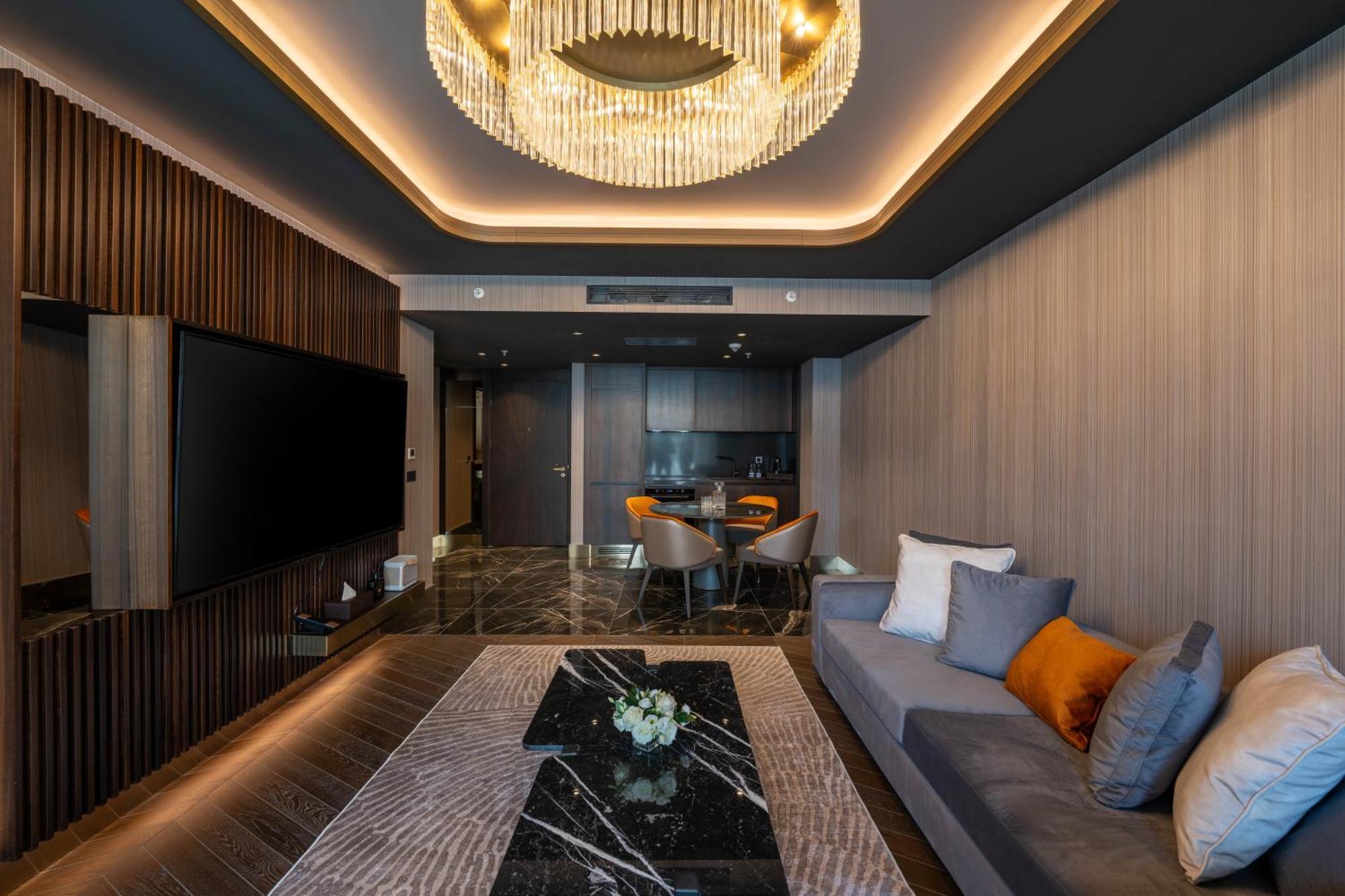 Merit Starlit Hotel & Residences บุดวา ภายนอก รูปภาพ