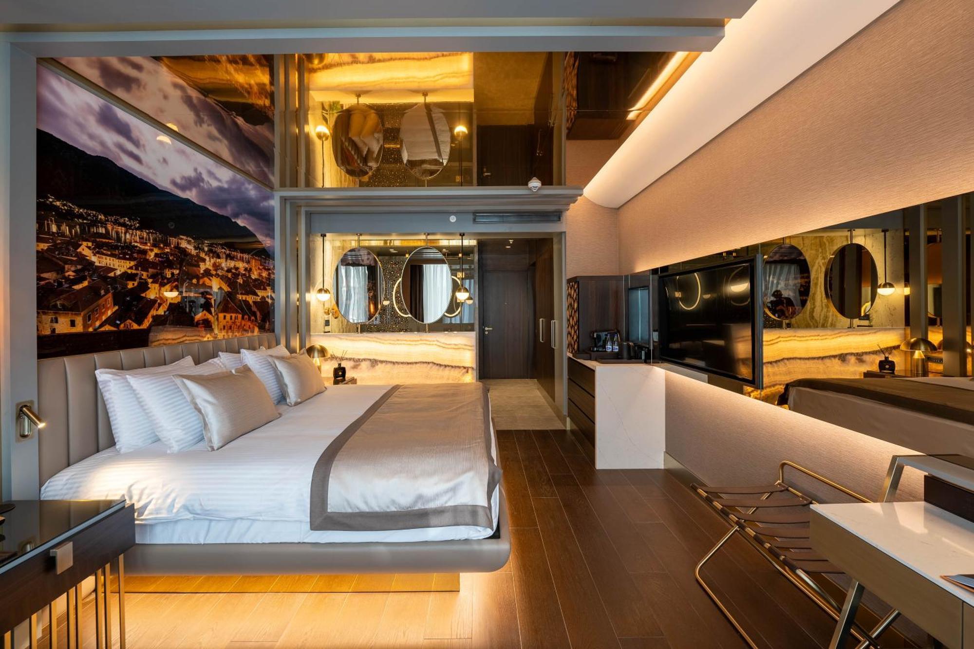 Merit Starlit Hotel & Residences บุดวา ภายนอก รูปภาพ