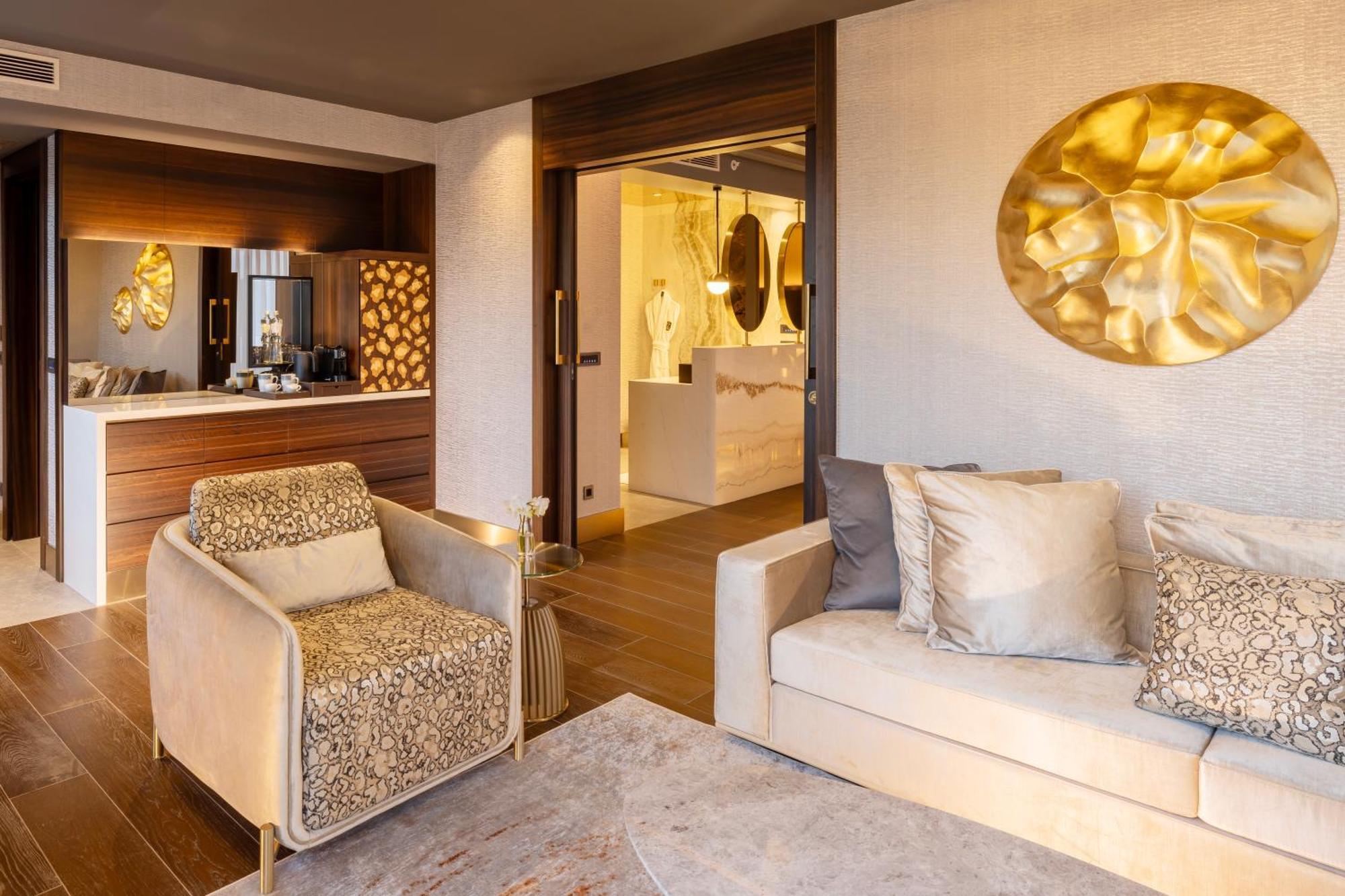 Merit Starlit Hotel & Residences บุดวา ภายนอก รูปภาพ
