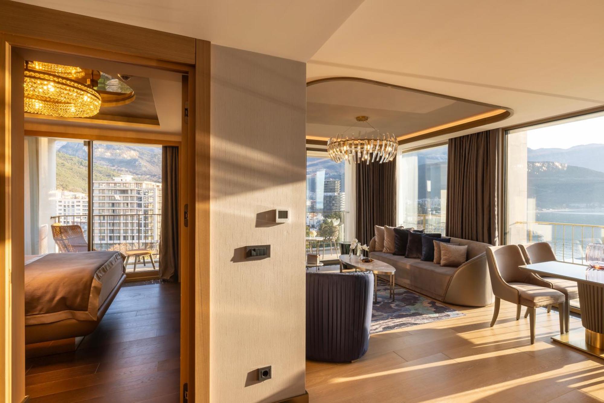 Merit Starlit Hotel & Residences บุดวา ภายนอก รูปภาพ