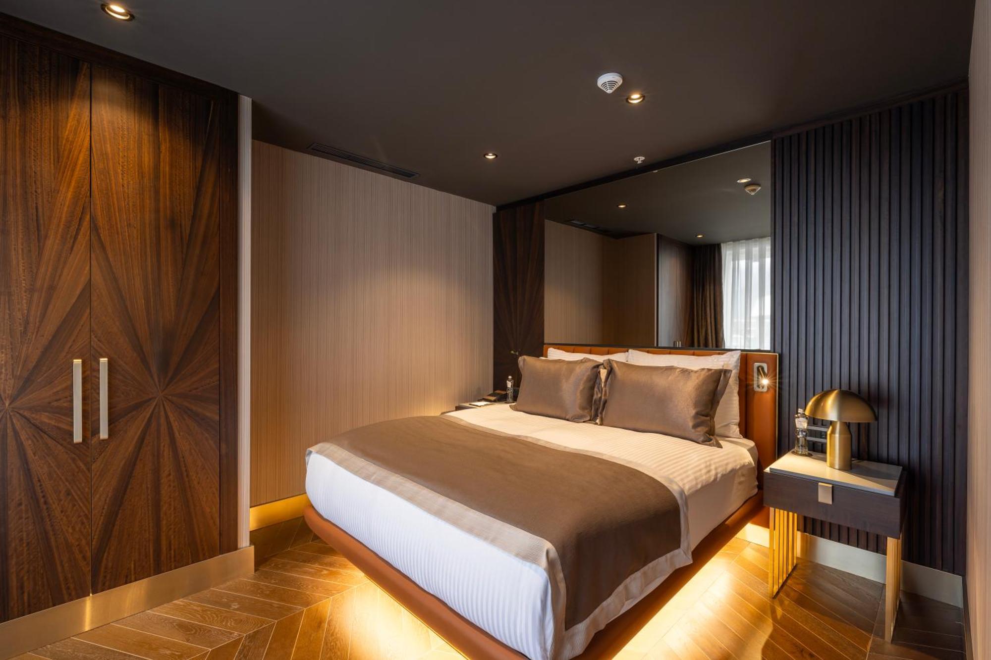 Merit Starlit Hotel & Residences บุดวา ภายนอก รูปภาพ