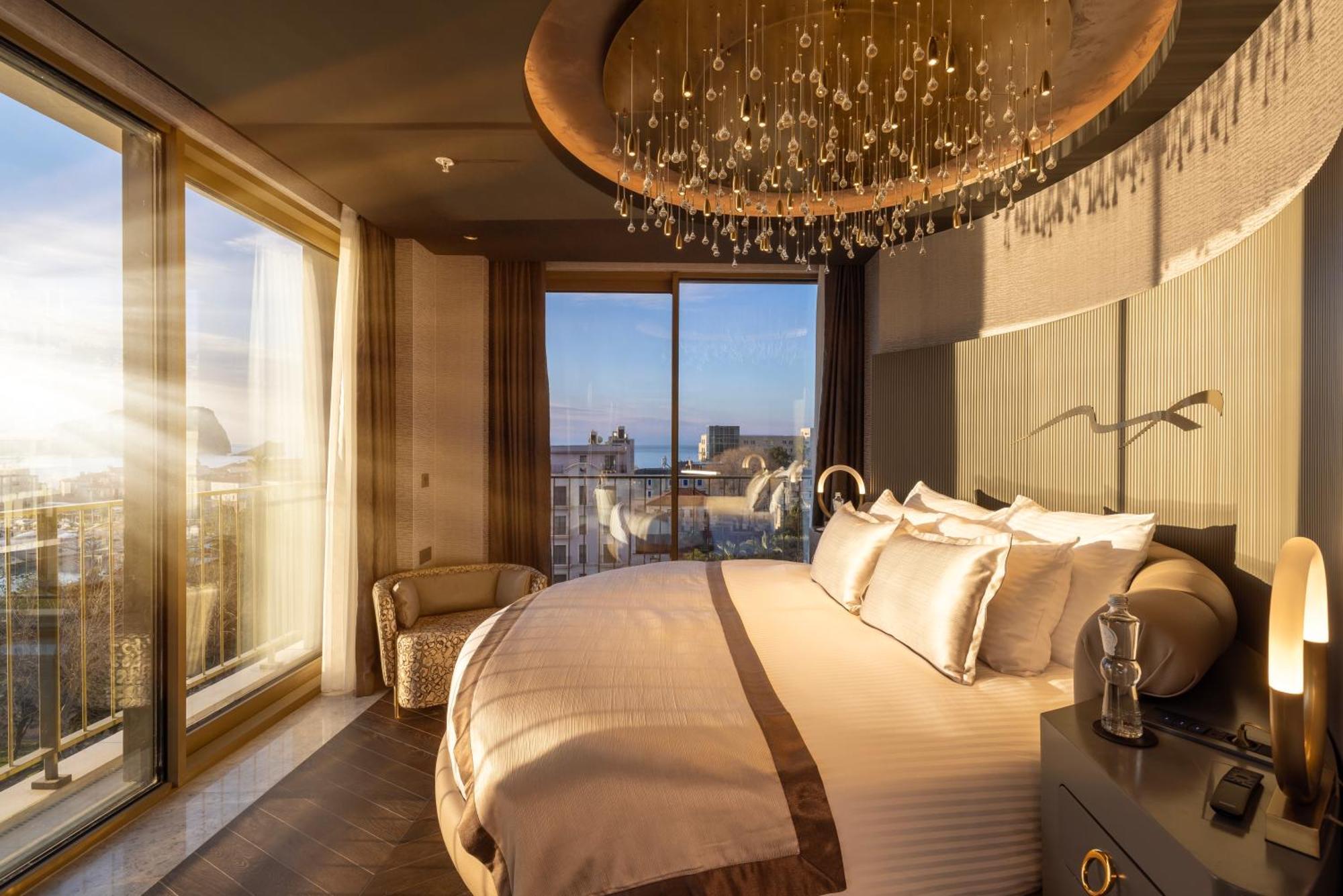 Merit Starlit Hotel & Residences บุดวา ภายนอก รูปภาพ