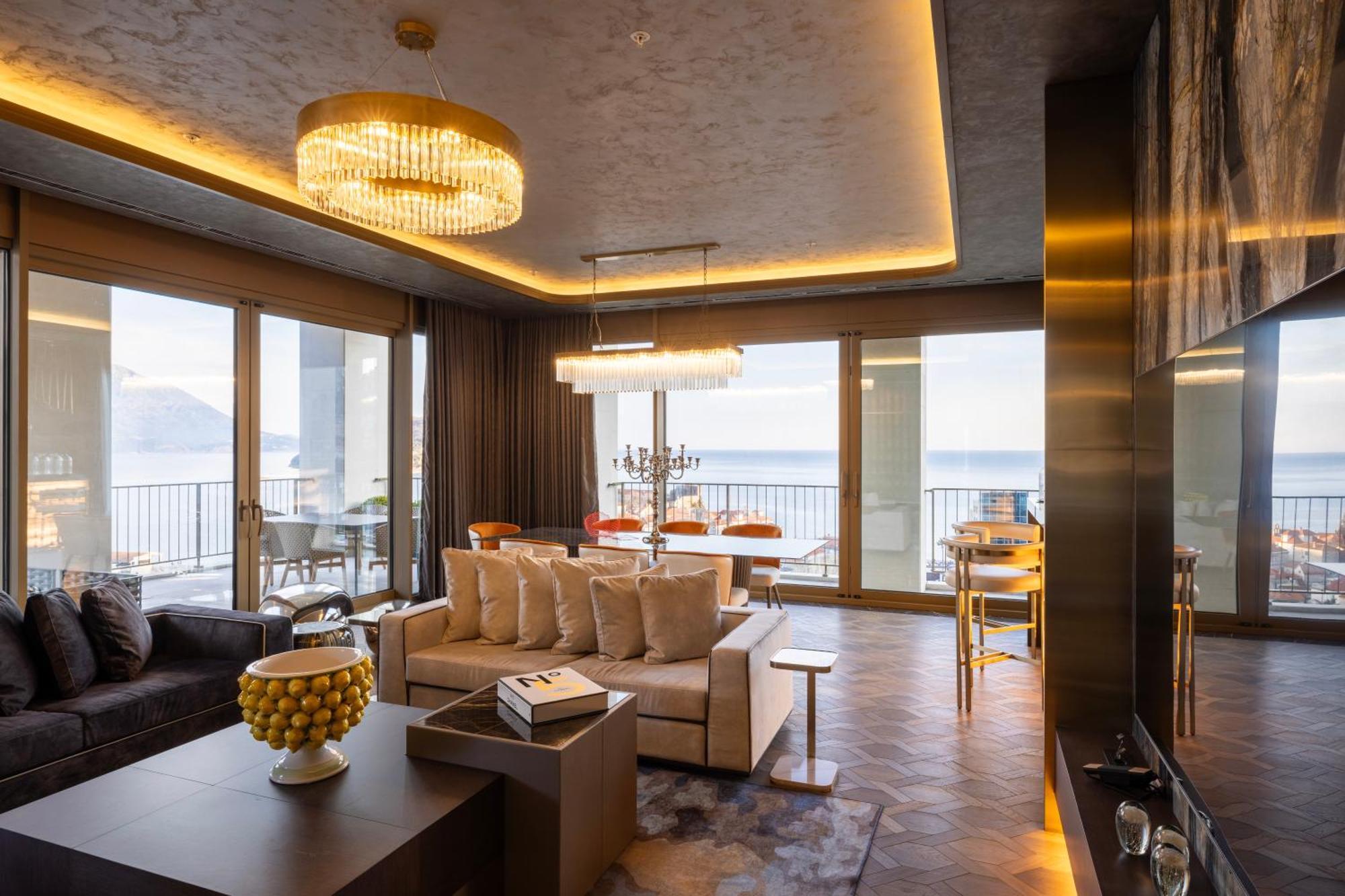 Merit Starlit Hotel & Residences บุดวา ภายนอก รูปภาพ